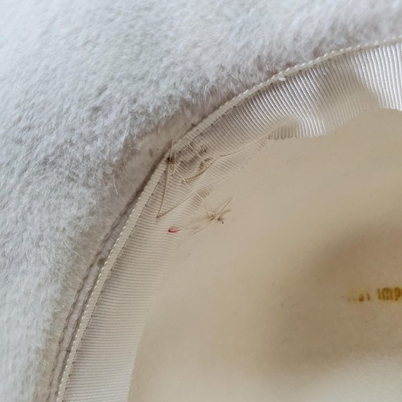 White Cream Vtg Fedora Imported Velour Feather Hat - Picture 10 of 11